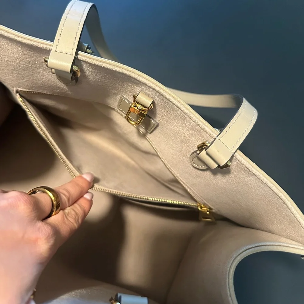 Louis Vuitton Beige Monogram Reverse OnTheGo Tote